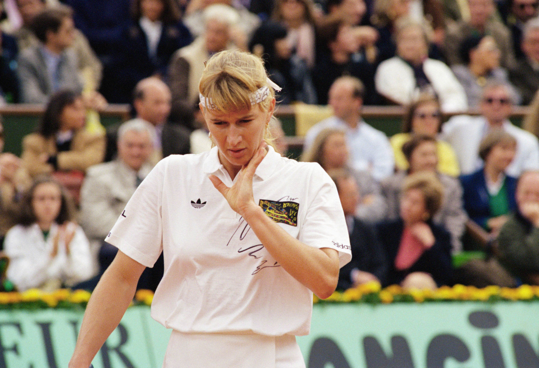 1990: Monica Seles ends Steffi Graf's 66-match winning streak